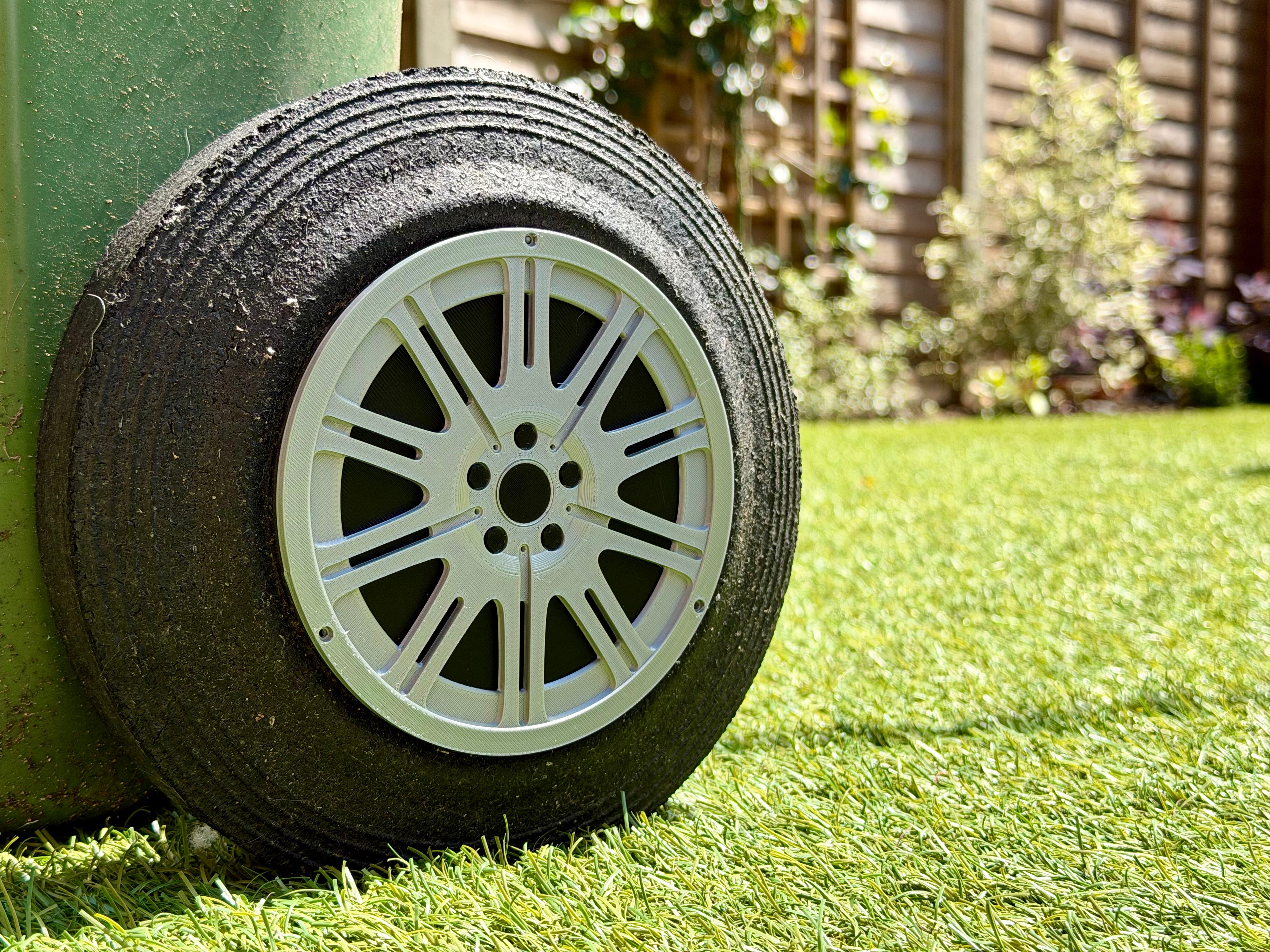 UK Wheelie bin e46 M3 style wheel trims (125mm)