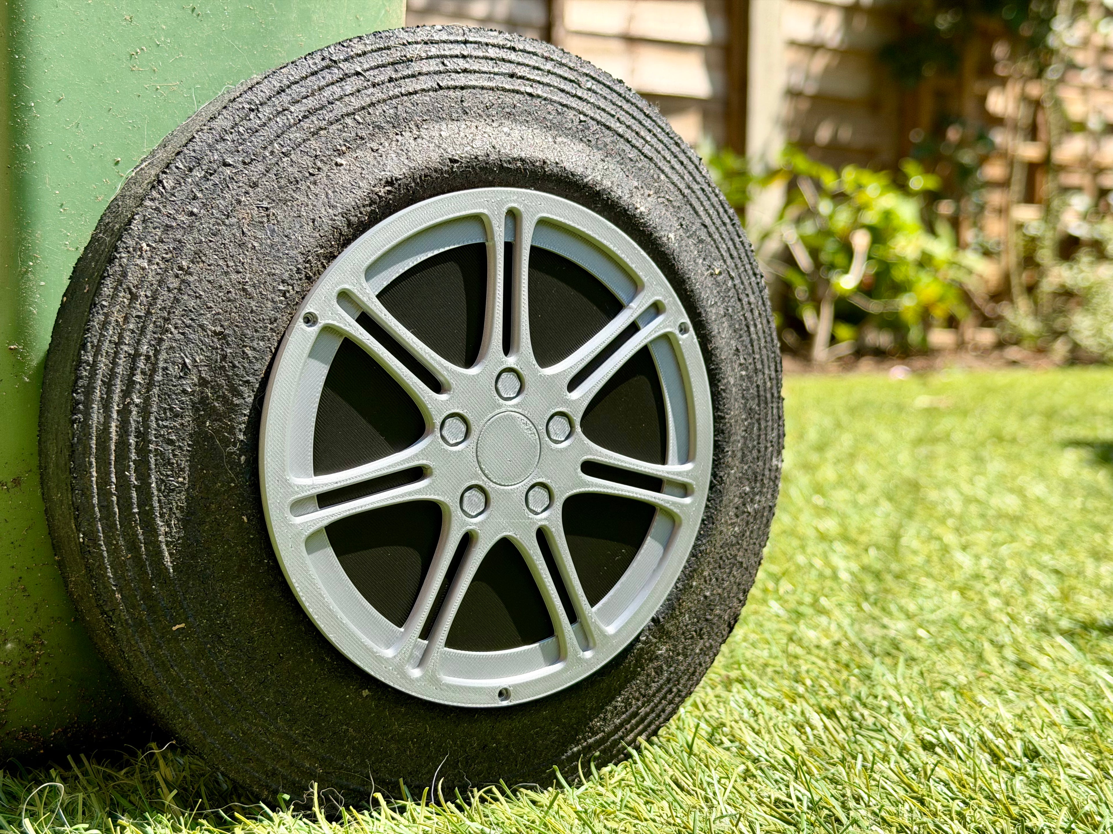 UK Wheelie bin Type R style wheel trims (125mm)